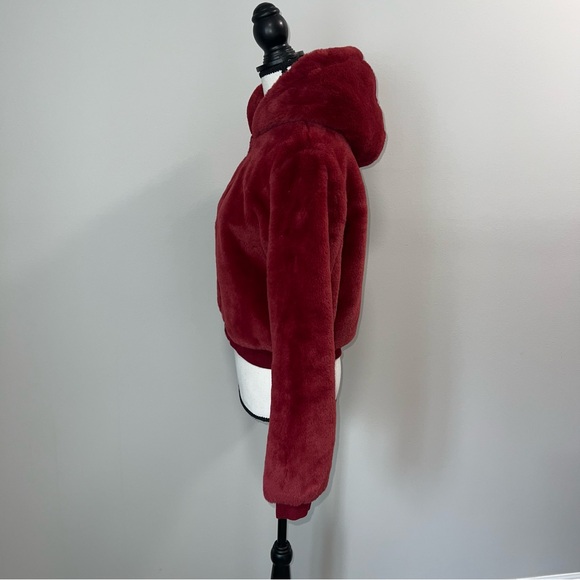 *SOLD* Faux Fur Semi-Cropped Red Hooded Jacket - Picture 6 of 9